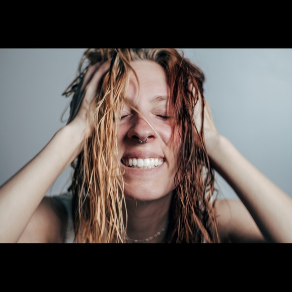 Meet your Posher, Jeanine - Picture 2 of 4